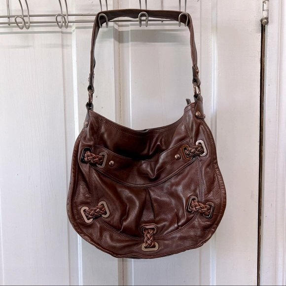 B Makowsky brown leather slouchy hobo shoulder handbag purse. - Picture 3 of 12